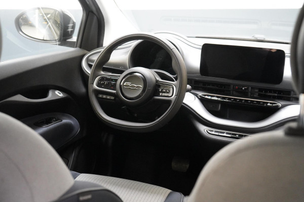 Fiat 500 Icon 42 kWh | Navigatie | Cruise control | Climate control | Lm velgen