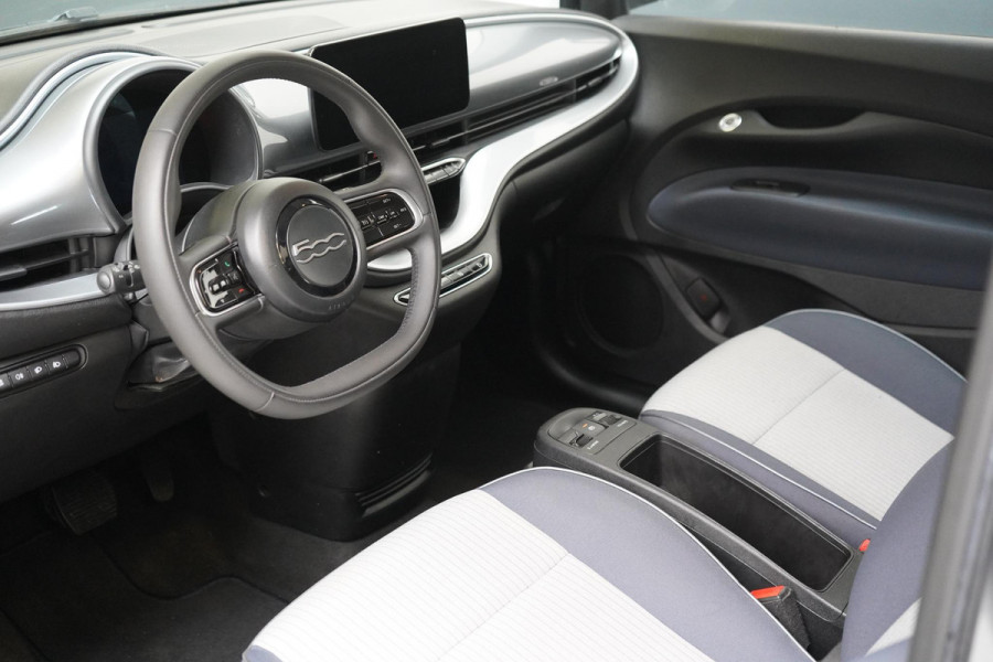 Fiat 500 Icon 42 kWh | Navigatie | Cruise control | Climate control | Lm velgen