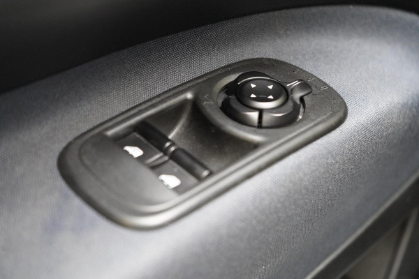 Fiat 500 Icon 42 kWh | Navigatie | Cruise control | Climate control | Lm velgen