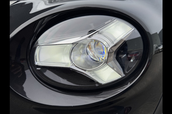 Nissan Juke 115pk Enigma (Camera - Stoel-/- voorruitverwarming - LED - Keyless Entry - 19"- Automatische Airco - Navigatie)