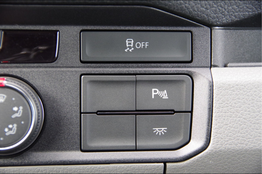 Volkswagen Crafter 35 2.0 TDI L3H3 140PK AUT. LED, TREKHAAK, BETIMMERING, STOELVERWARMING, GEVEERDE ERGO COMFORT STOEL, CAMERA, NAVI, CRUISE, AIRCO