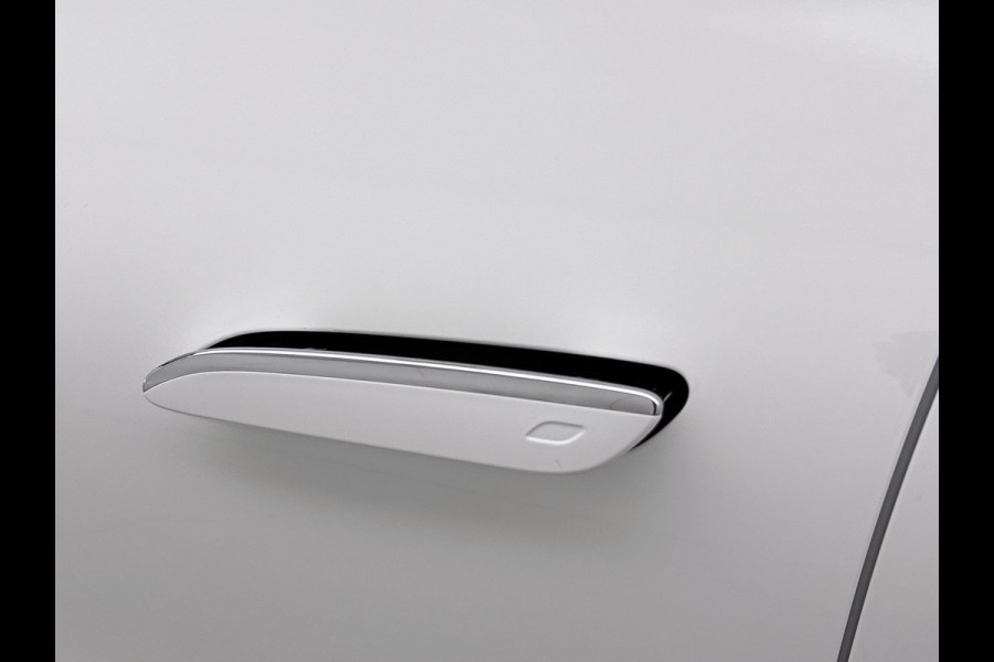 Mercedes-Benz CLA-Klasse Shooting Brake 250+ Business Solution Luxury 85 kWh | Winterpakket | Nightpakket | Memorypakket | Smartphone integratie | PARKTRONIC | Sfeerverlichting |