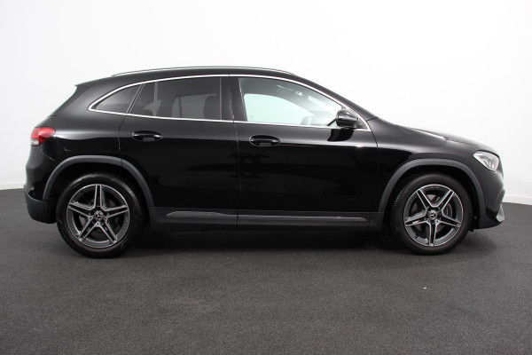 Mercedes-Benz GLA 200 AMG Line Automaat Nieuw model ! | Navigatie | Climate Control | Camera | Electrisch bedienbare achterklep | Dab | Led