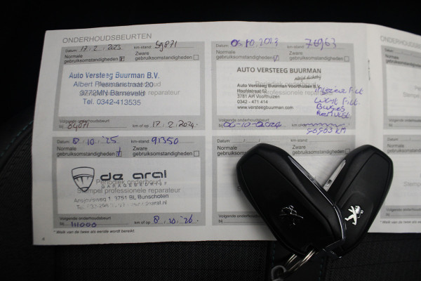 Peugeot 2008 1.2 PureTech Blue Lease Allure |Camera|Trekhaak|Navi|