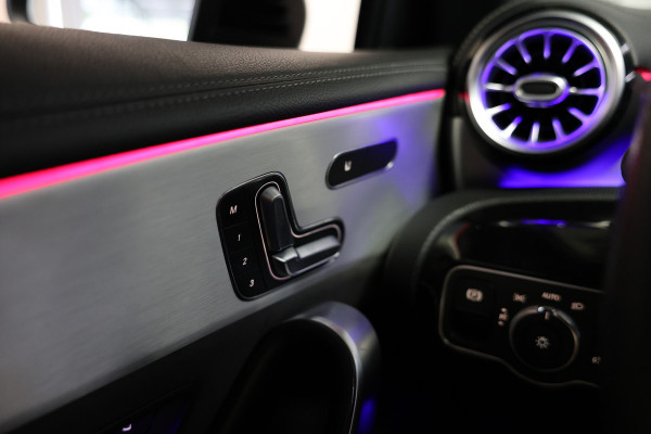 Mercedes-Benz A-Klasse AMG 35 4MATIC Premium EX BPM op DUITS KENT ! BURMESTER PANO KUIPST ''19