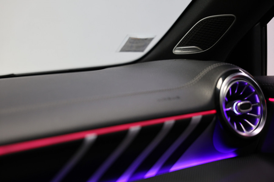 Mercedes-Benz A-Klasse AMG 35 4MATIC Premium EX BPM op DUITS KENT ! BURMESTER PANO KUIPST ''19