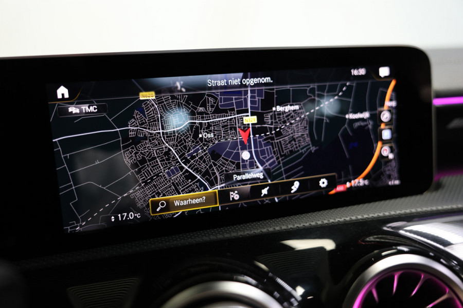 Mercedes-Benz A-Klasse AMG 35 4MATIC Premium EX BPM op DUITS KENT ! BURMESTER PANO KUIPST ''19