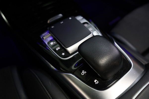 Mercedes-Benz A-Klasse AMG 35 4MATIC Premium EX BPM op DUITS KENT ! BURMESTER PANO KUIPST ''19