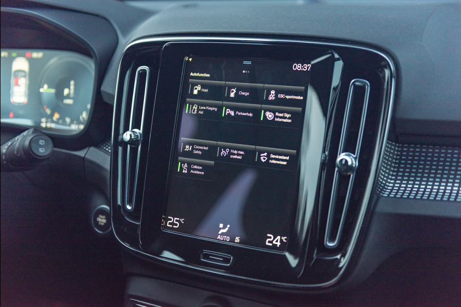 Volvo XC40 T5 Aut. Plug-in Hybrid R-Design CC Parkassist 262pk