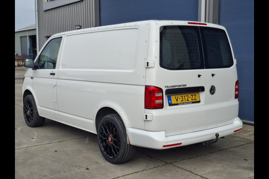 Volkswagen Transporter 2.0 TDI L1H1 Trendline AIRCO / CRUISE CONTROLE / TREKHAAK / EURO 6