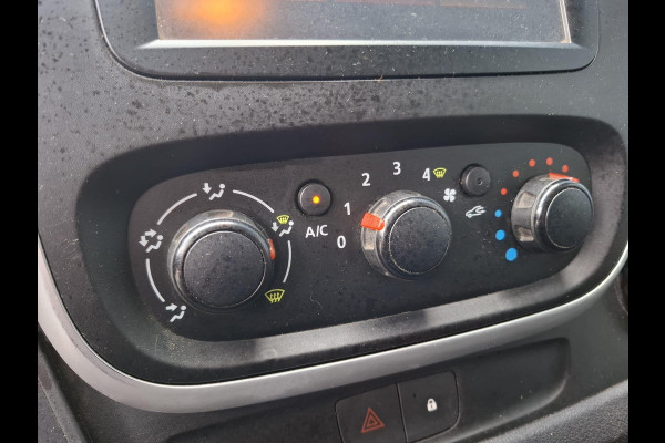 Renault Trafic 1.6 dCi T29 L2H1 Comfort Energy AIRCO / CRUISE CONTROLE / NAVI / TREKHAAK / EURO 6 / CAMERA