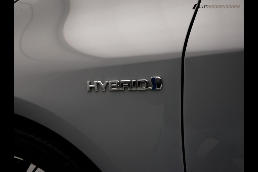 Toyota Corolla Touring Sports 2.0 Hybrid Business Plus Sport (KEYLESS,STOELVERWARMING,CAMERA,ADAPTIVE CRUISE,LED,PREMIUM KLEUR)