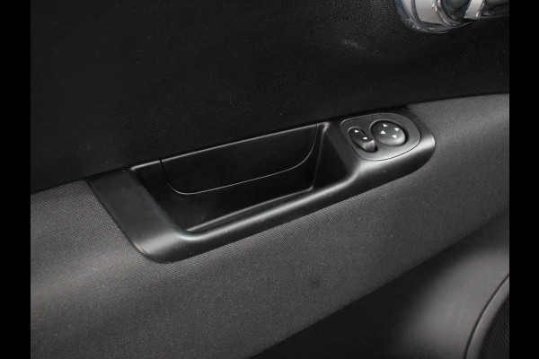 Fiat 500 1.0 Hybrid Vita Comfort | Climate Control | Dab | Digitale Cockpit | Parkeer sensoren | Radio