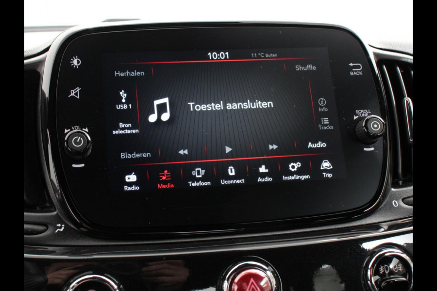 Fiat 500 1.0 Hybrid Vita Comfort | Climate Control | Dab | Digitale Cockpit | Parkeer sensoren | Radio