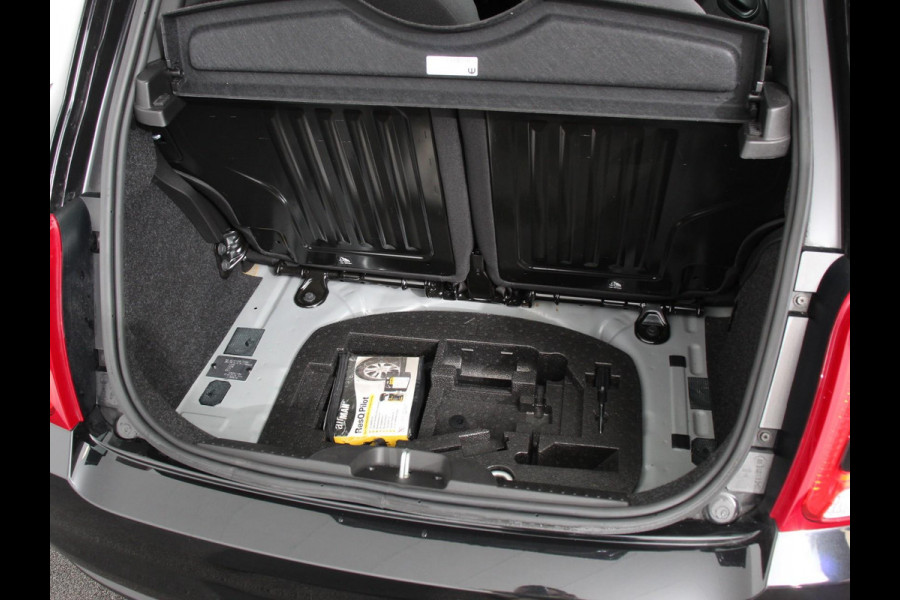 Fiat 500 1.0 Hybrid Vita Comfort | Climate Control | Dab | Digitale Cockpit | Parkeer sensoren | Radio