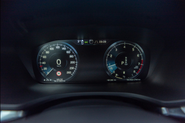 Volvo V60 B3 Aut. Momentum Leder Stoelverwarming Parkassist 163pk