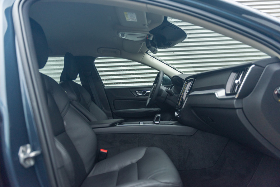 Volvo V60 B3 Aut. Momentum Leder Stoelverwarming Parkassist 163pk