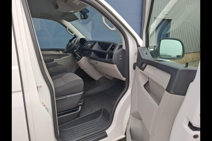 Volkswagen Transporter 2.0 TDI L1H1 Trendline AIRCO / CRUISE CONTROLE / TREKHAAK / EURO 6