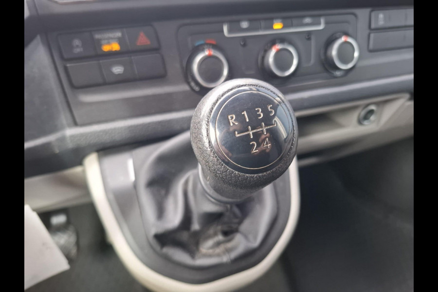 Volkswagen Transporter 2.0 TDI L1H1 Trendline AIRCO / CRUISE CONTROLE / TREKHAAK / EURO 6