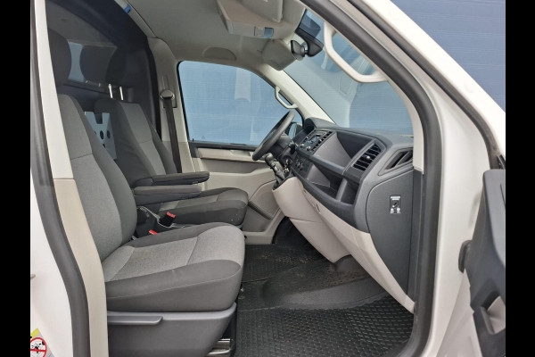 Volkswagen Transporter 2.0 TDI L1H1 Trendline AIRCO / CRUISE CONTROLE / TREKHAAK / EURO 6
