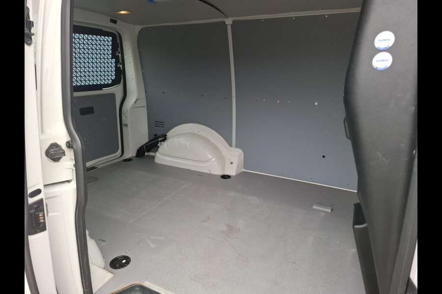 Volkswagen Transporter 2.0 TDI L1H1 Trendline AIRCO / CRUISE CONTROLE / TREKHAAK / EURO 6