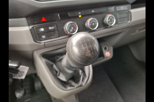 Volkswagen Crafter 35 2.0 TDI L3H3 AIRCO / CRUISE CONTROLE / CARPLAY / CAMERA / TREKHAAK