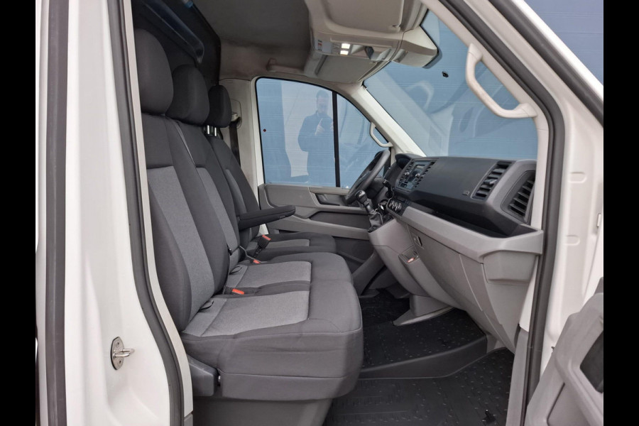 Volkswagen Crafter 35 2.0 TDI L3H3 AIRCO / CRUISE CONTROLE / CARPLAY / CAMERA / TREKHAAK