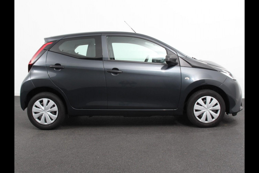 Toyota Aygo 1.0 VVT-i x-fun | Airco | Bluetooth | Led | Electrisch pakket | 5 deurs