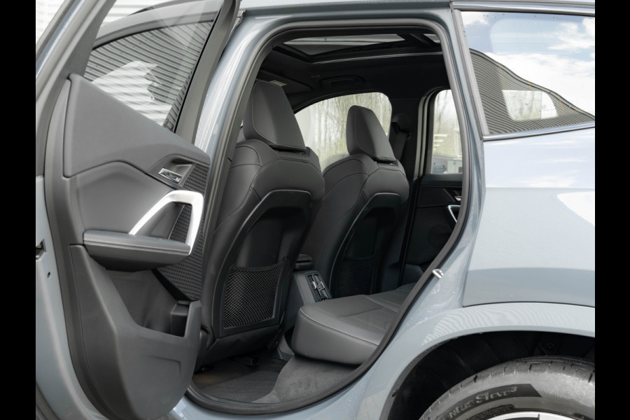 BMW X1 xDrive25e M-Sport - Pano - Trekhaak - Driving Ass Prof - Head-up