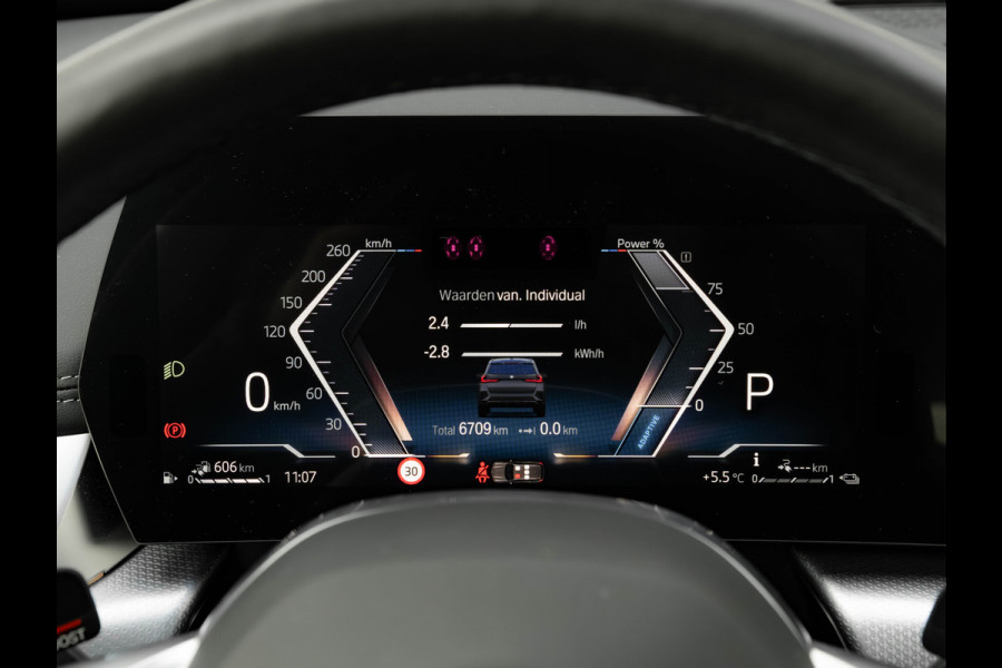 BMW X1 xDrive25e M-Sport - Pano - Trekhaak - Driving Ass Prof - Head-up