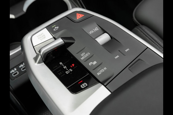 BMW X1 xDrive25e M-Sport - Pano - Trekhaak - Driving Ass Prof - Head-up