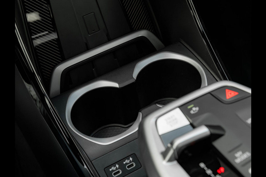 BMW X1 xDrive25e M-Sport - Pano - Trekhaak - Driving Ass Prof - Head-up