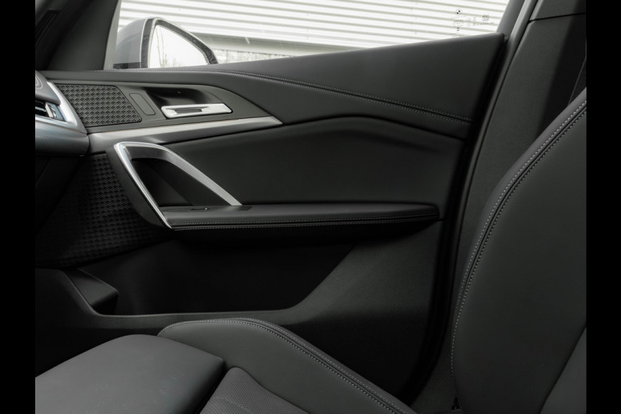 BMW X1 xDrive25e M-Sport - Pano - Trekhaak - Driving Ass Prof - Head-up