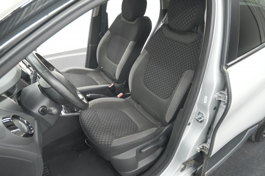 Renault Captur TCe 90 Intens | Camera | Dodehoekdetectie | Navigatie | Parkeersensoren
