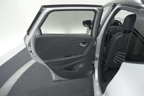 Renault Captur TCe 90 Intens | Camera | Dodehoekdetectie | Navigatie | Parkeersensoren