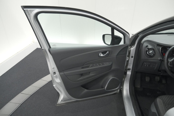 Renault Captur TCe 90 Intens | Camera | Dodehoekdetectie | Navigatie | Parkeersensoren