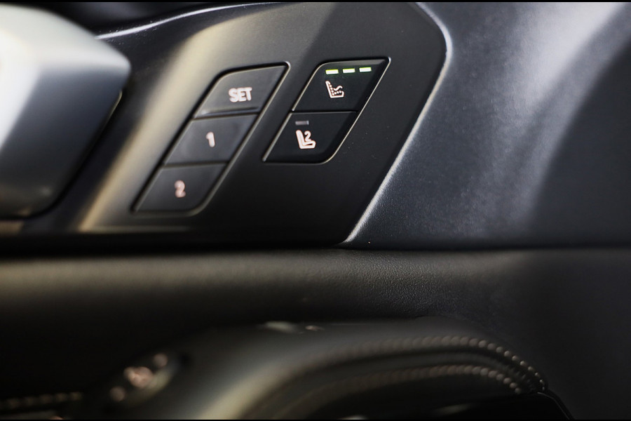 BMW X5 M50d M Line / 7 Persoons / Massage / HK / Head Up / Acc / Lane Assist / Leder / Luchtvering / Open Pano / Trekhaak / 22 Inc