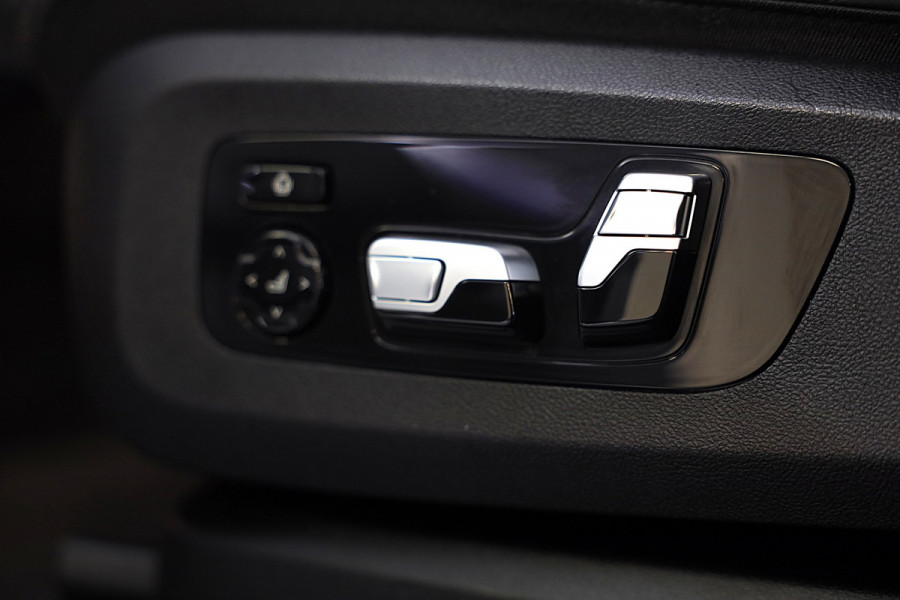 BMW X5 M50d M Line / 7 Persoons / Massage / HK / Head Up / Acc / Lane Assist / Leder / Luchtvering / Open Pano / Trekhaak / 22 Inc