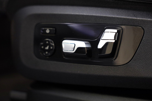 BMW X5 M50d M Line / 7 Persoons / Massage / HK / Head Up / Acc / Lane Assist / Leder / Luchtvering / Open Pano / Trekhaak / 22 Inc