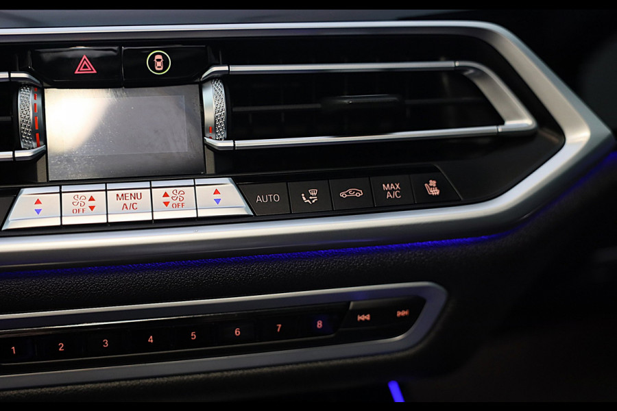 BMW X5 M50d M Line / 7 Persoons / Massage / HK / Head Up / Acc / Lane Assist / Leder / Luchtvering / Open Pano / Trekhaak / 22 Inc