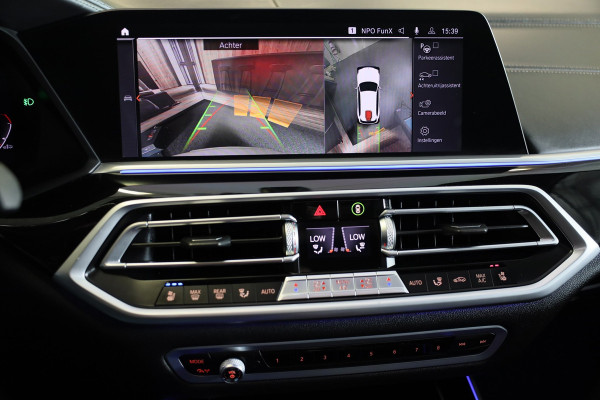 BMW X5 M50d M Line / 7 Persoons / Massage / HK / Head Up / Acc / Lane Assist / Leder / Luchtvering / Open Pano / Trekhaak / 22 Inc