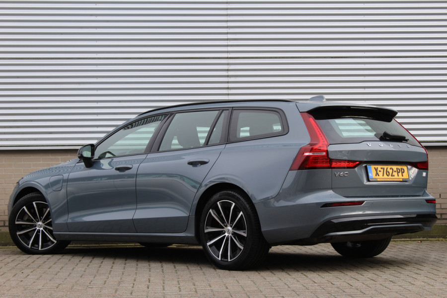 Volvo V60 2.0 T6 Plug-in hybrid AWD Plus Dark SOH 96% | Leder | Pilot Assist | Winter Pack