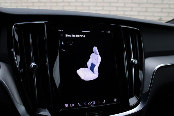 Volvo V60 2.0 T6 Plug-in hybrid AWD Plus Dark SOH 96% | Leder | Pilot Assist | Winter Pack