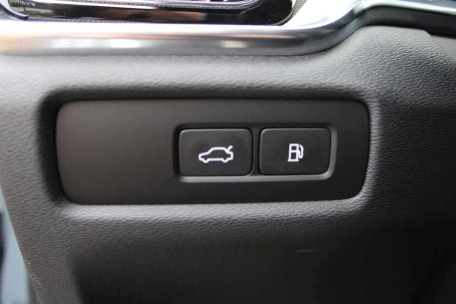 Volvo V60 2.0 T6 Plug-in hybrid AWD Plus Dark SOH 96% | Leder | Pilot Assist | Winter Pack