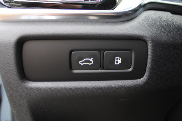 Volvo V60 2.0 T6 Plug-in hybrid AWD Plus Dark SOH 96% | Leder | Pilot Assist | Winter Pack