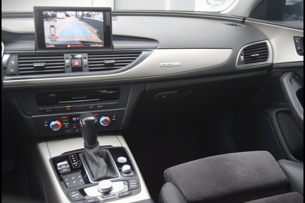 Audi A6 Allroad quattro 3.0 TDI Premium Edition / Panoramadak / Camera / Trekhaak