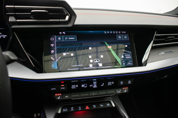 Audi A3 Sportback 35 TFSI S edition |3xS-line|Pano|Carbon|HUD|Sonos|Memory|RS Stoelen