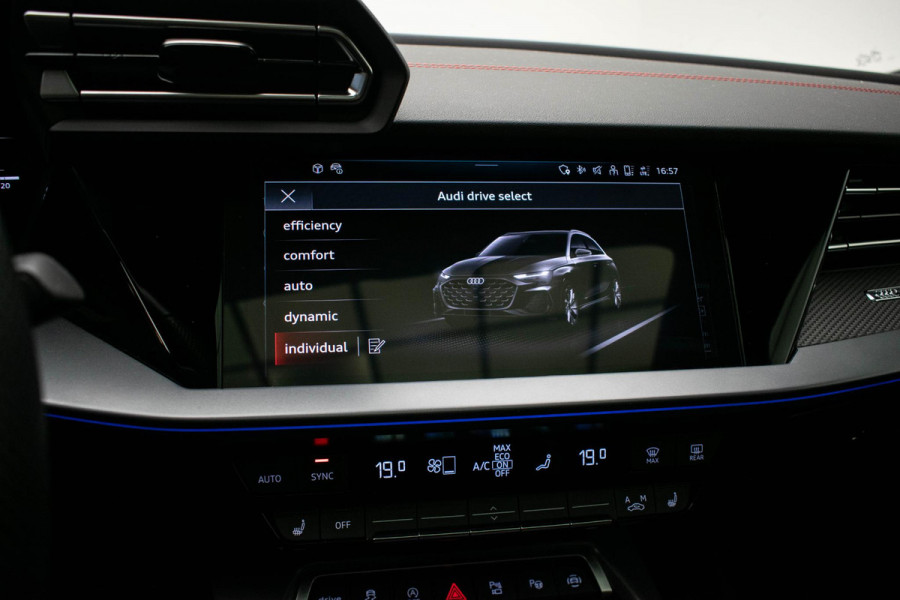 Audi A3 Sportback 35 TFSI S edition |3xS-line|Pano|Carbon|HUD|Sonos|Memory|RS Stoelen