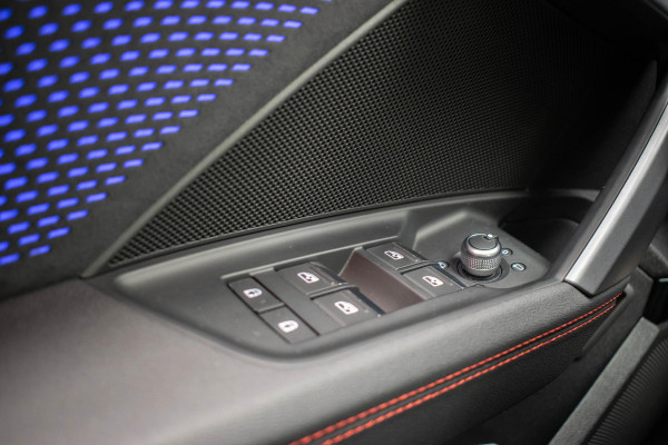 Audi A3 Sportback 35 TFSI S edition |3xS-line|Pano|Carbon|HUD|Sonos|Memory|RS Stoelen