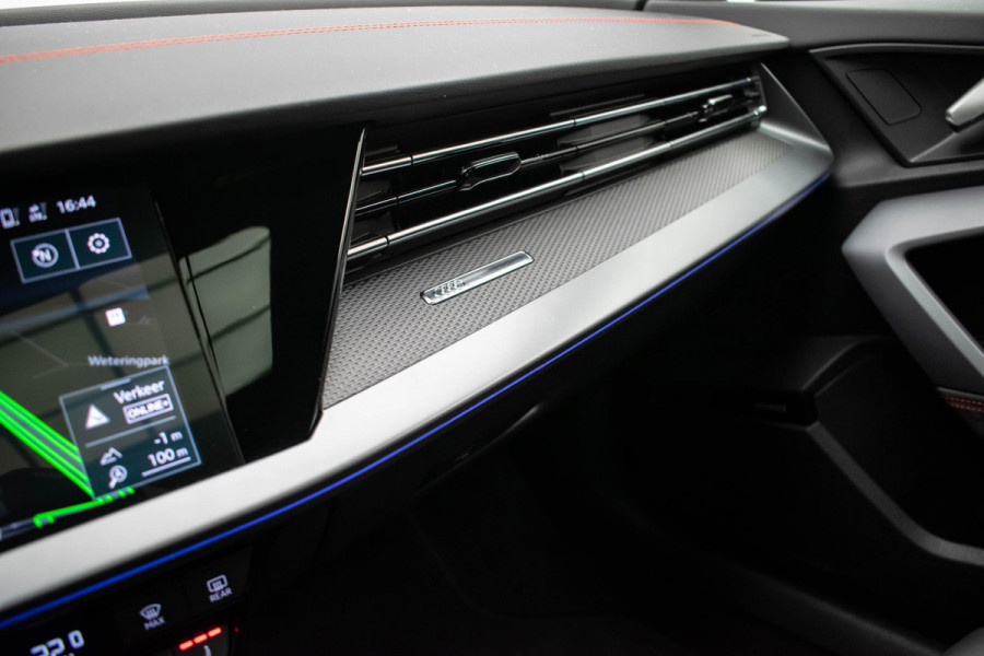 Audi A3 Sportback 35 TFSI S edition |3xS-line|Pano|Carbon|HUD|Sonos|Memory|RS Stoelen